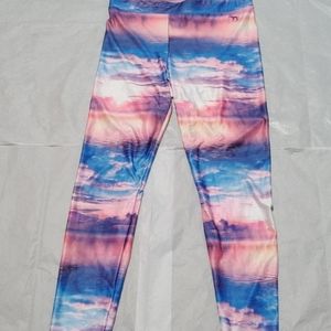 Pink Victoria secret leggings.